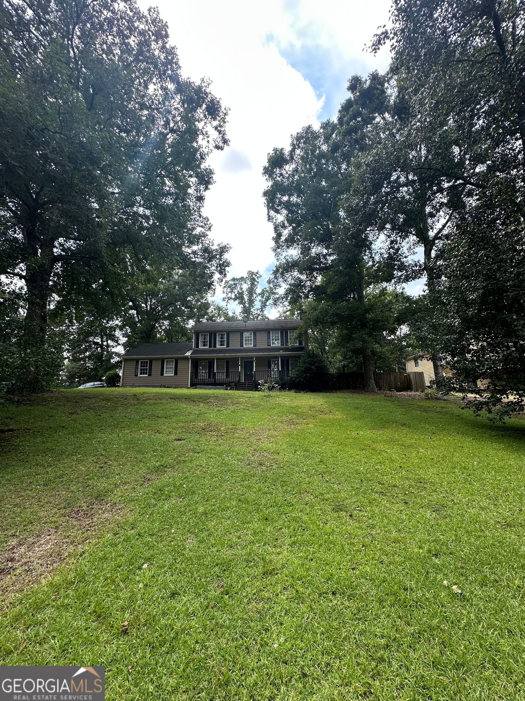 3 bedroom, 2.5 bathroom, 1,812 sq ft single family residence for sale at 3410 Quinn Ridge Drive, Snellville, GA 30039 — photo 6
