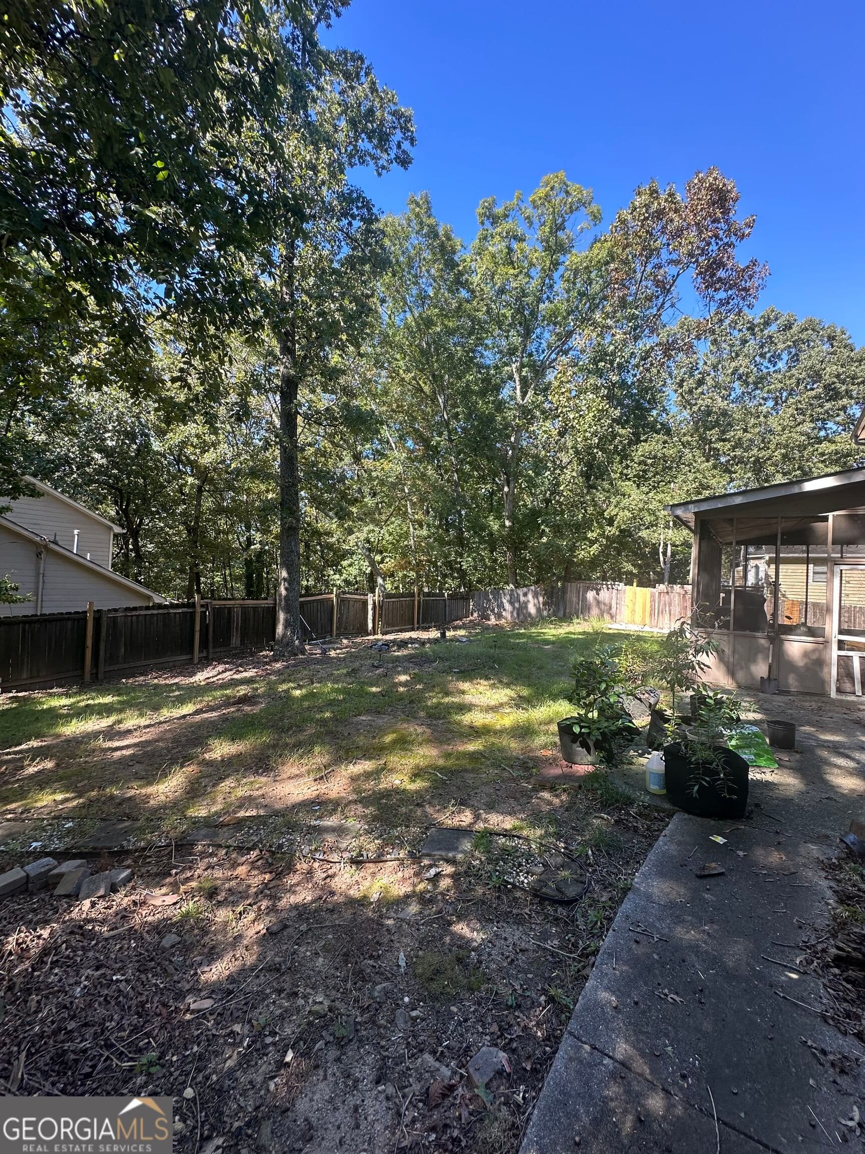 3 bedroom, 2.5 bathroom, 1,812 sq ft single family residence for sale at 3410 Quinn Ridge Drive, Snellville, GA 30039 — photo 7