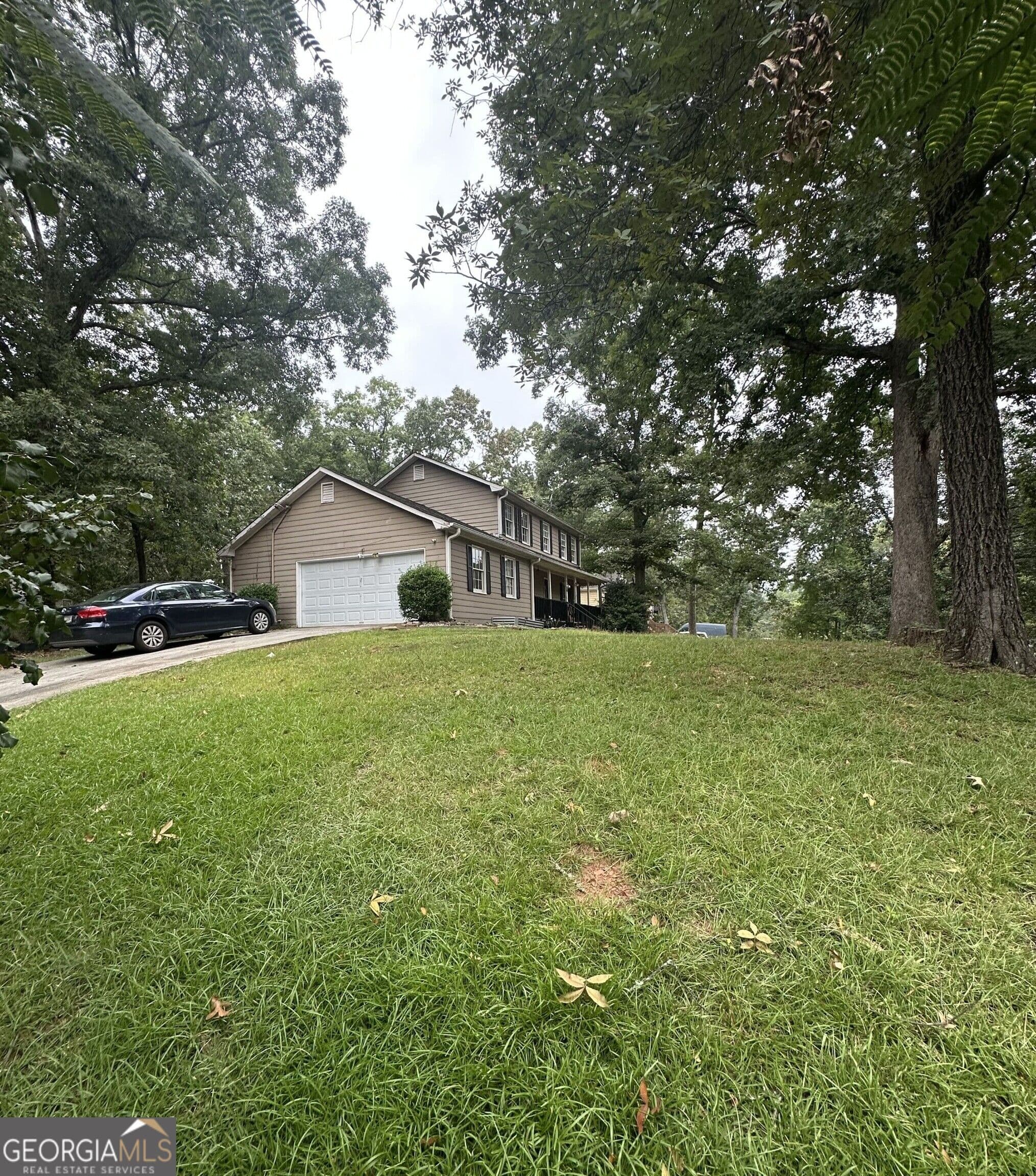 3 bedroom, 2.5 bathroom, 1,812 sq ft single family residence for sale at 3410 Quinn Ridge Drive, Snellville, GA 30039 — photo 4