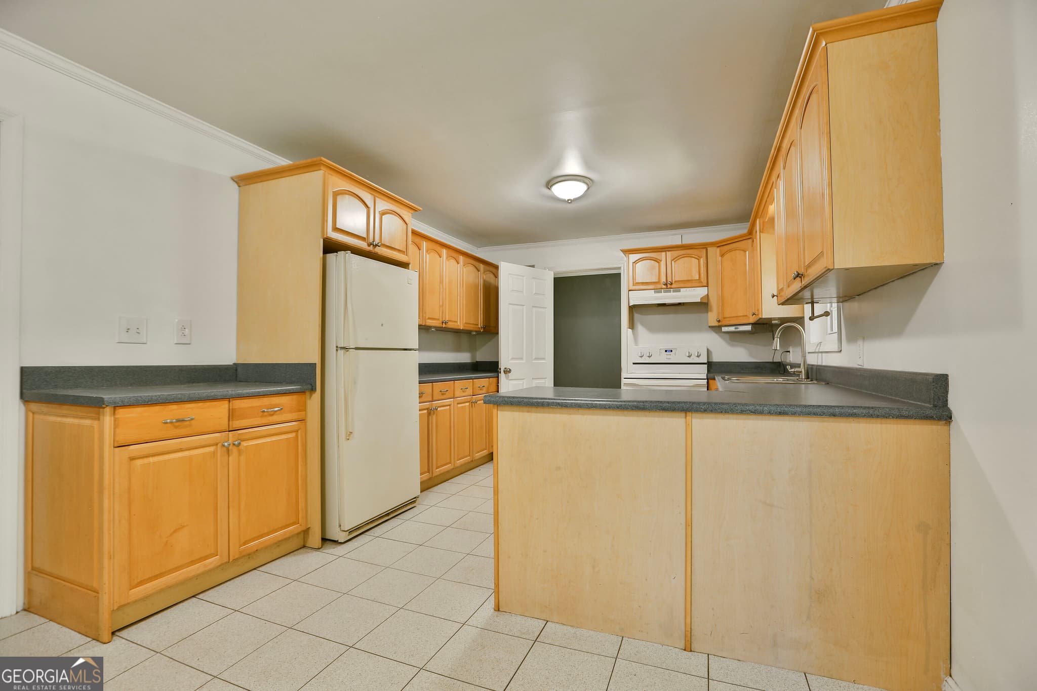 4 bedroom, 2 bathroom, 1,640 sq ft single family residence under contract at 4535 Sunhill Grange Road, Sandersville, GA 31082 — photo 6