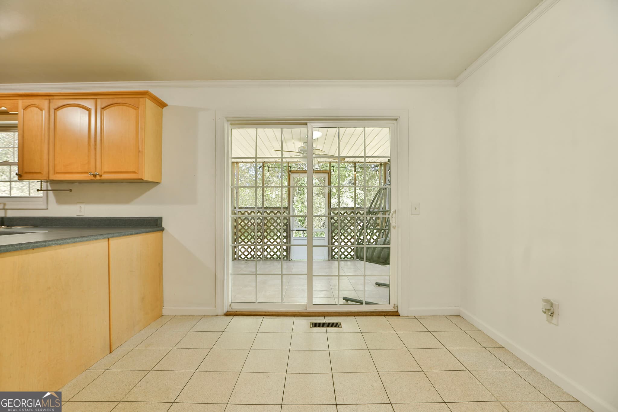 4 bedroom, 2 bathroom, 1,640 sq ft single family residence under contract at 4535 Sunhill Grange Road, Sandersville, GA 31082 — photo 4