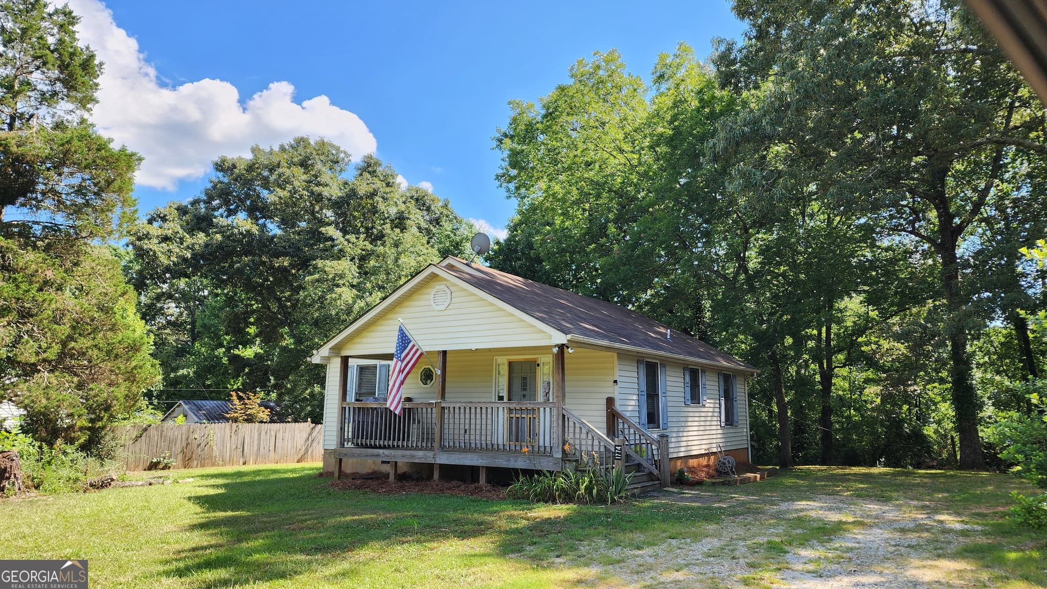 3 bedroom, 2 bathroom, 1,200 sq ft single family residence for sale at 1774 Highway 17, Clarkesville, GA 30523 — photo 2