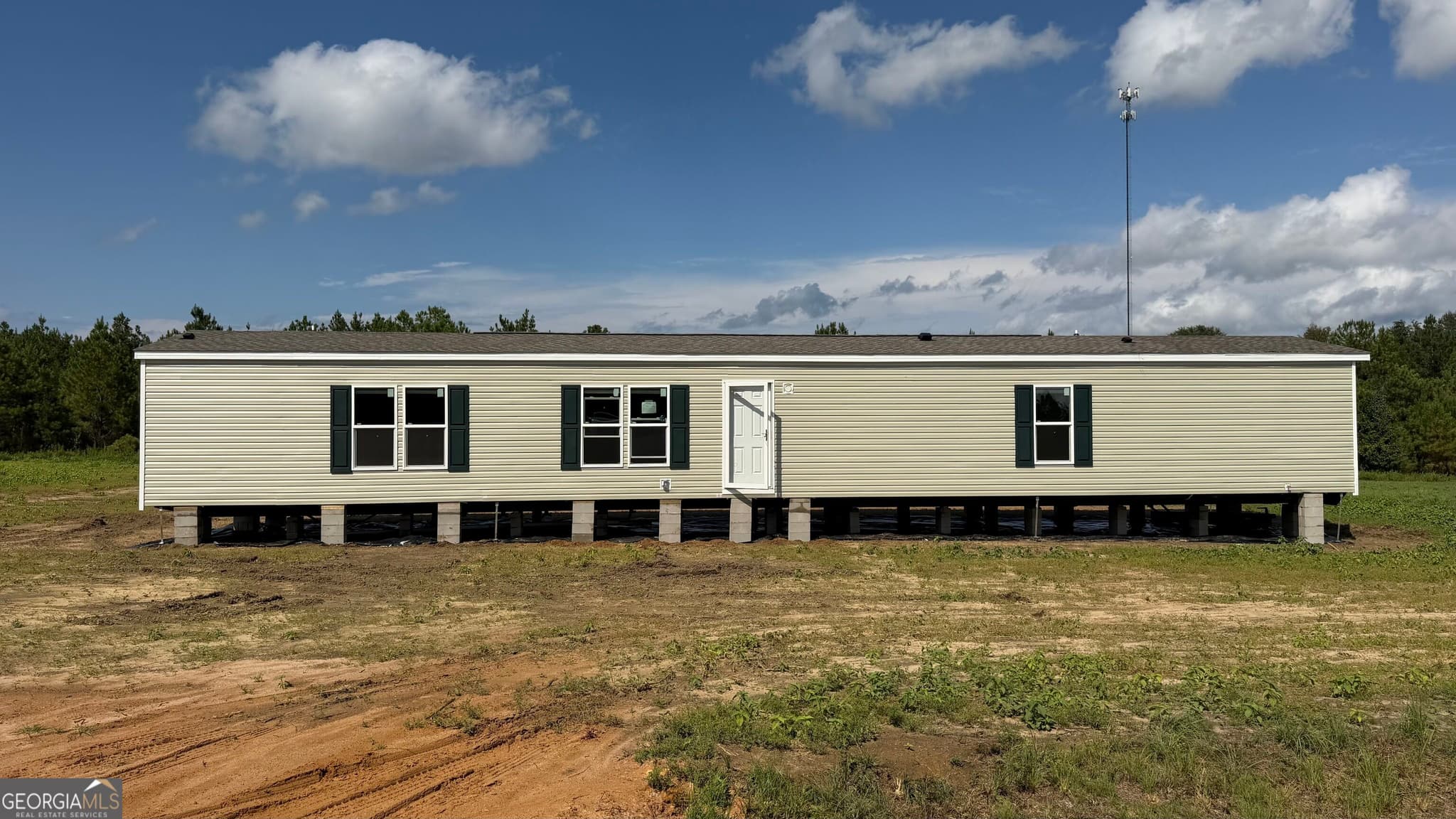 3 bedroom, 2 bathroom, 1,280 sq ft manufactured home,single family residence under contract at 944 Collins Lane, Rentz, GA 31075 — photo 6