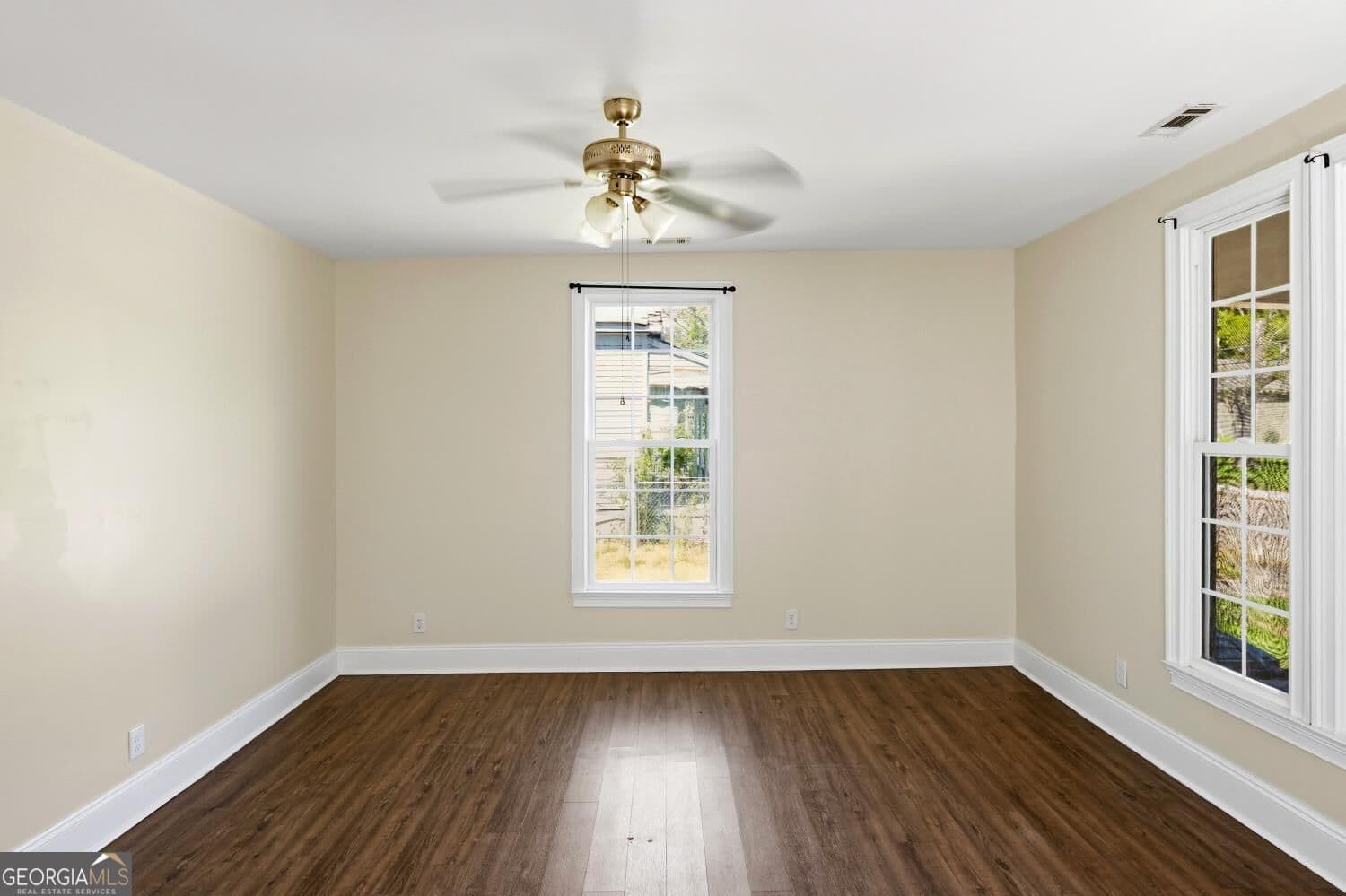 2 bedroom, 1 bathroom, 1,466 sq ft single family residence for sale at 862 Elm Street, Macon, GA 31201 — photo 6