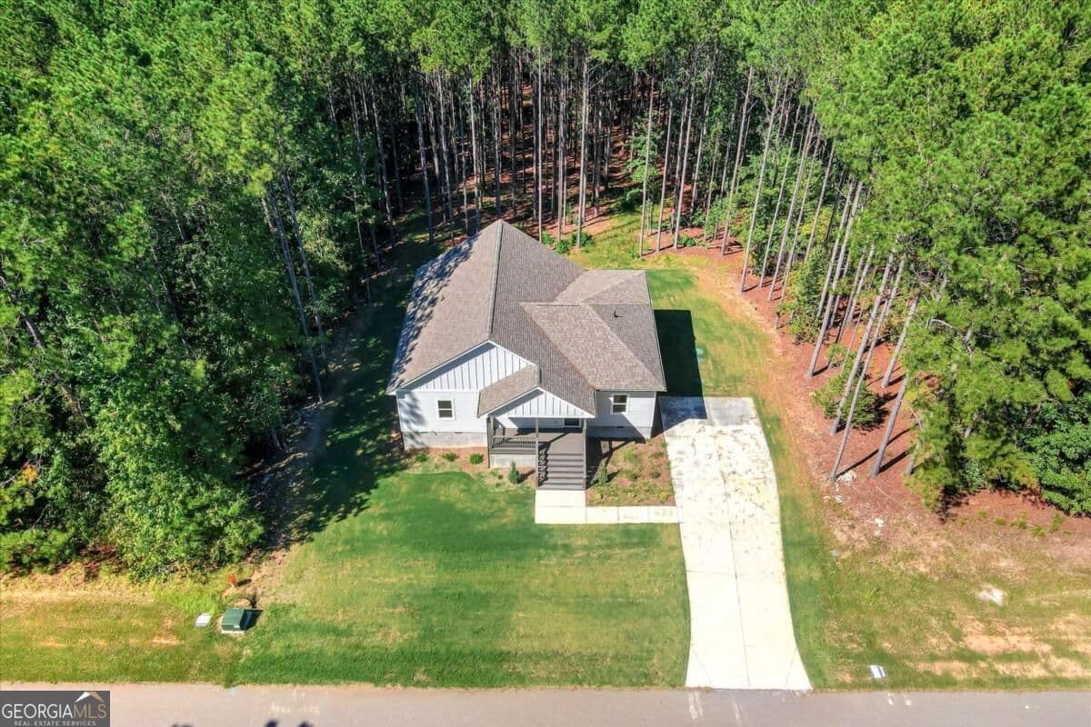4 bedroom, 3.5 bathroom, 1,611 sq ft single family residence for sale at 1165 Watersedge Cove, Tignall, GA 30668 — photo 3