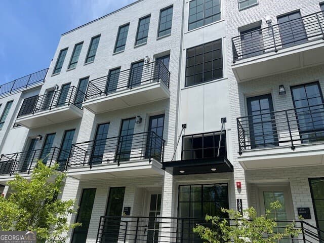 3 bedroom, 2.5 bathroom, 1,528 sq ft condominium sold at 1274 Longreen Terrace 113, Atlanta, GA 30318