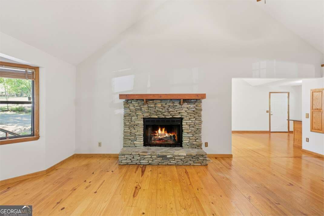 3 bedroom, 3 bathroom, 2,509 sq ft cabin,single family residence for sale at 40 Caledonia Drive, Blairsville, GA 30512 — photo 6