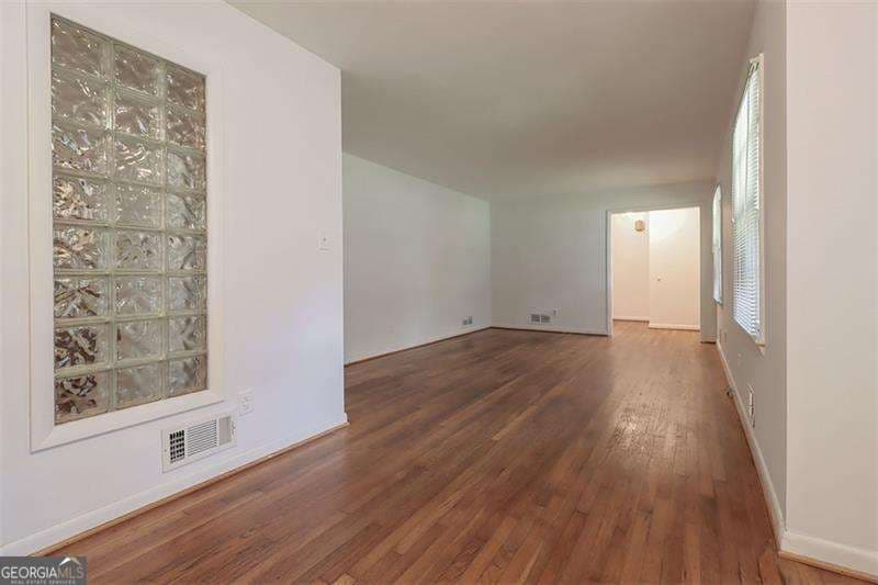 2 bedroom, 1.5 bathroom single family residence for rent at 3197 Alberta Lane, Tucker, GA 30084 for $2,350 a month — photo 5