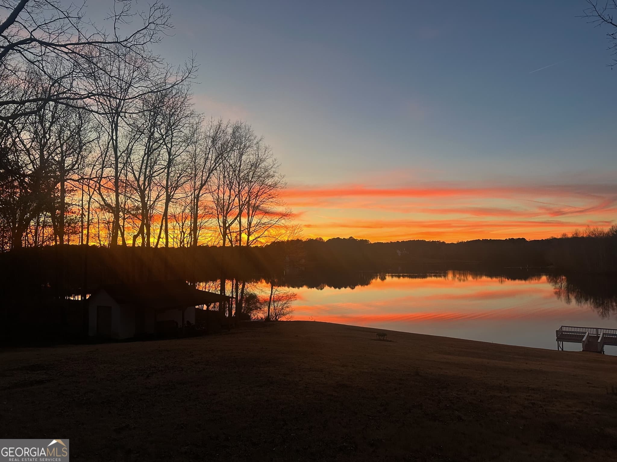 6 bedroom, 4.5 bathroom, 4,012 sq ft single family residence for sale at 800 Watering Hole Pass, Williamson, GA 30292 — photo 4