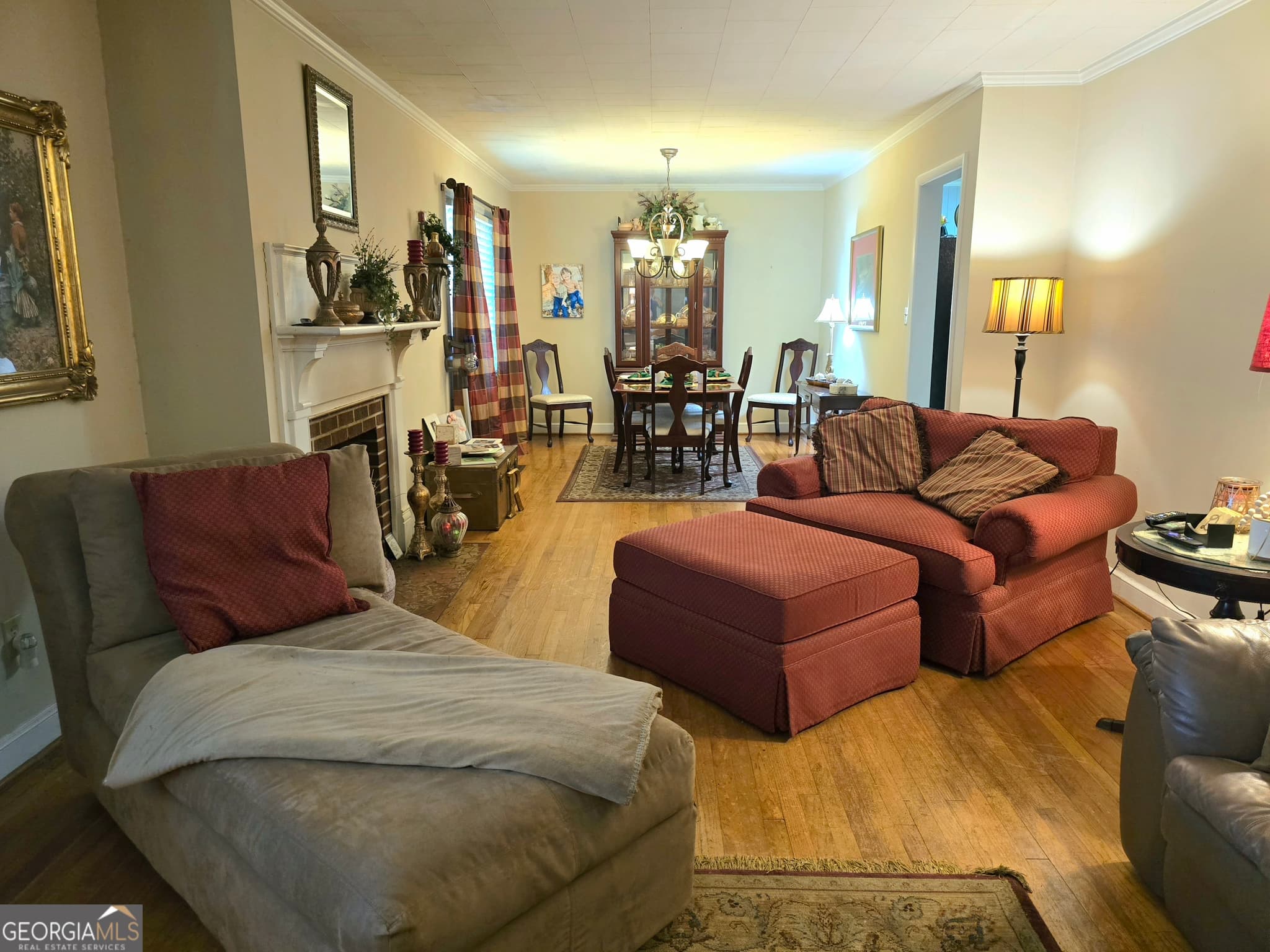 3 bedroom, 2 bathroom, 1,733 sq ft single family residence under contract at 409 W Sultana Drive, Fitzgerald, GA 31750 — photo 2