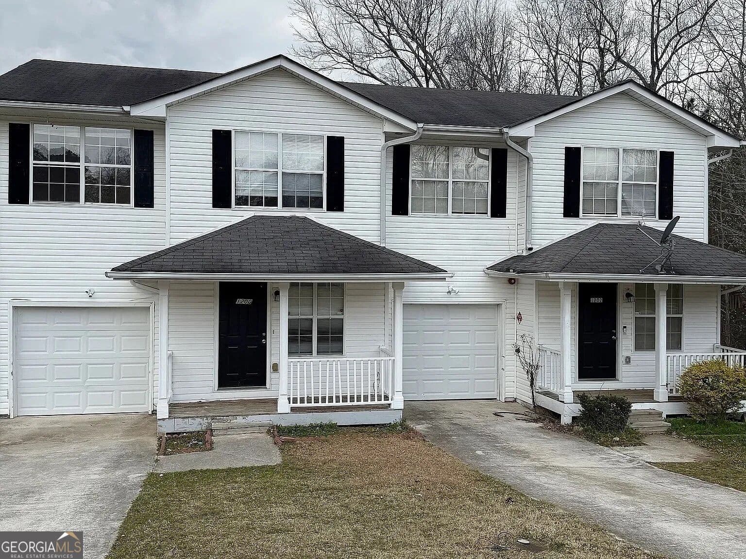 3 bedroom, 2 bathroom, 1,500 sq ft townhouse for rent at 1200 Pinedale Circle, Conyers, GA 30012 for $2,000 a month — photo 2