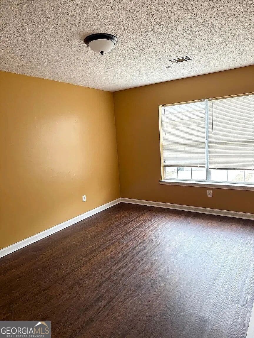 3 bedroom, 2 bathroom, 1,500 sq ft townhouse for rent at 1200 Pinedale Circle, Conyers, GA 30012 for $2,000 a month — photo 3