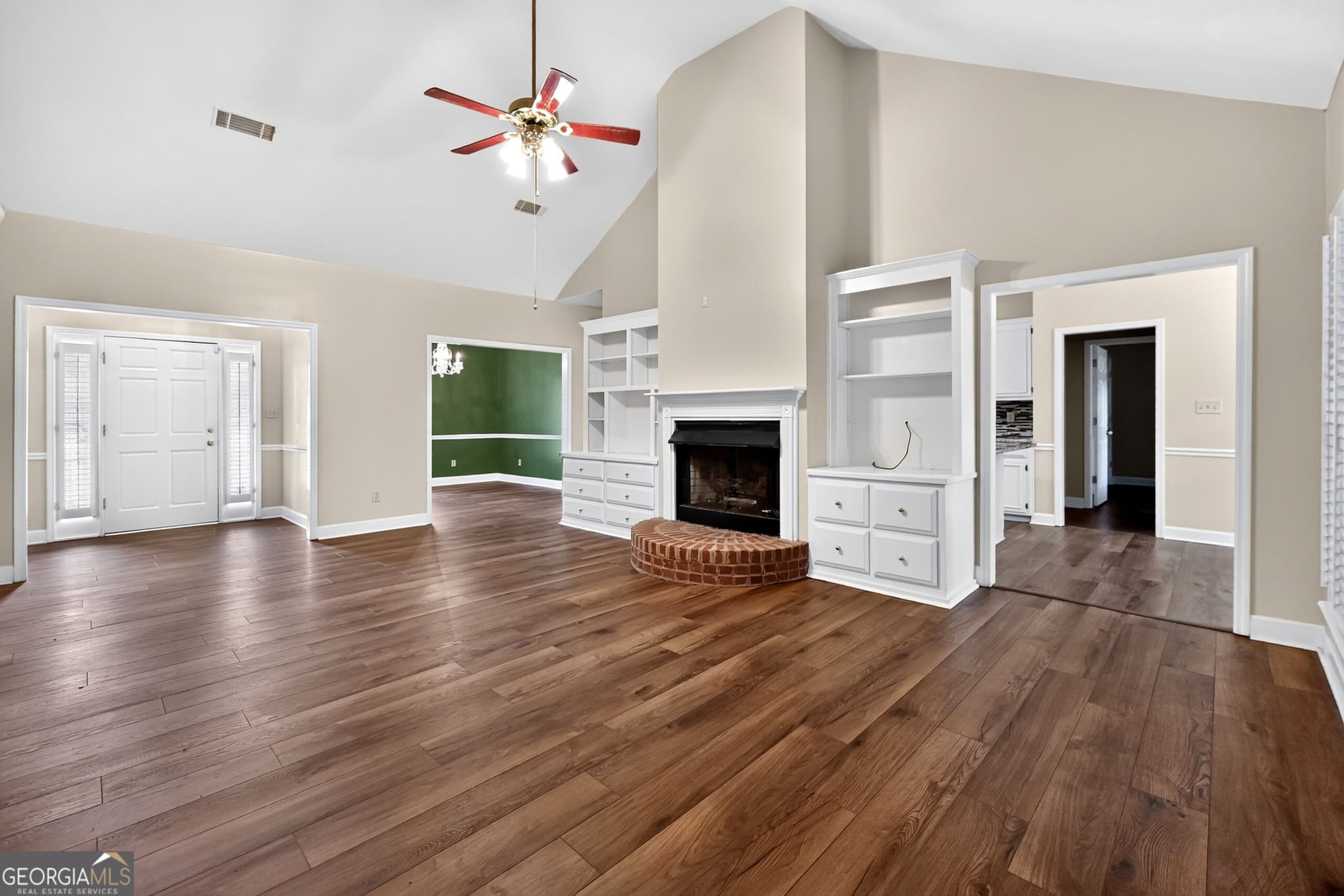 3 bedroom, 2 bathroom, 1,929 sq ft single family residence for sale at 218 Hummingbird Lane, Albany, GA 31707 — photo 7