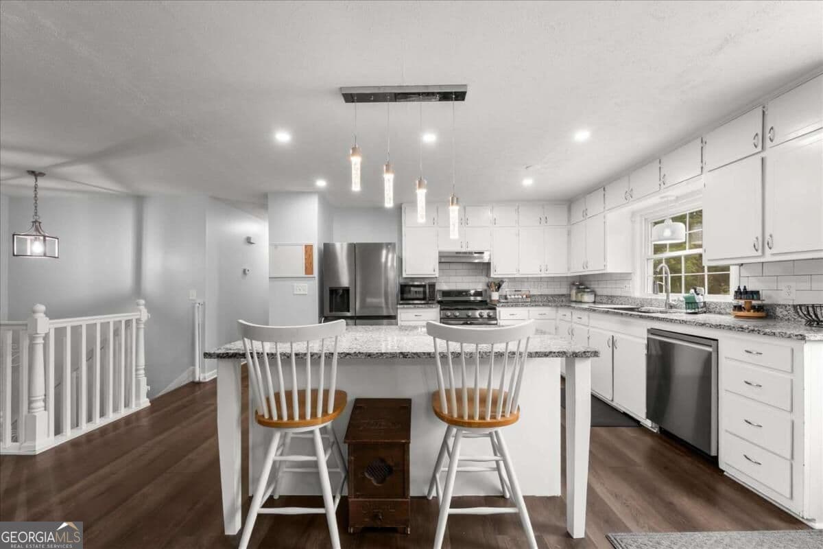 4 bedroom, 2.5 bathroom, 2,576 sq ft single family residence for sale at 177 Norton Circle, Carrollton, GA 30117 — photo 5