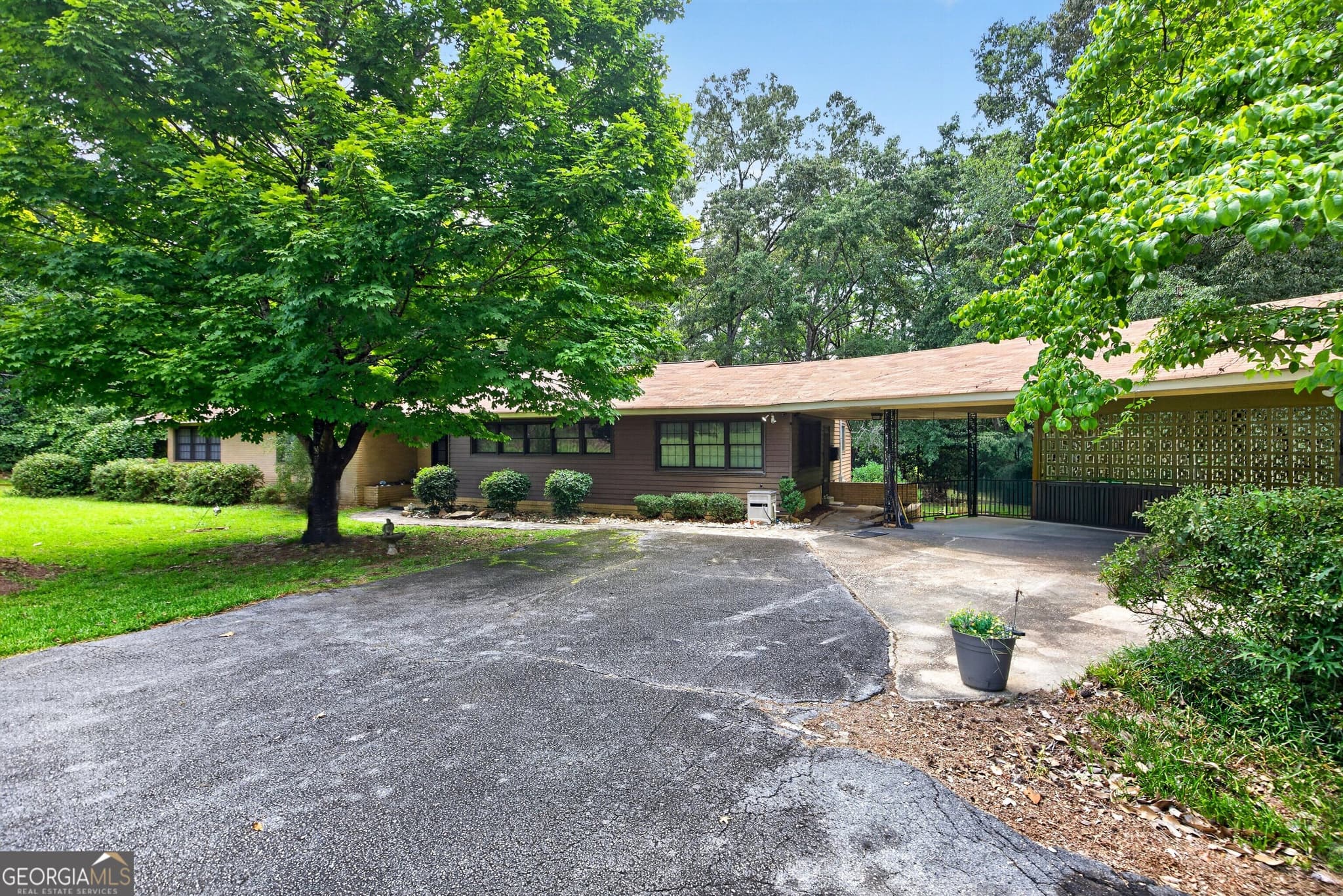 3 bedroom, 2 bathroom, 2,786 sq ft single family residence for sale at 514 Farris Boulevard, Manchester, GA 31816 — photo 2