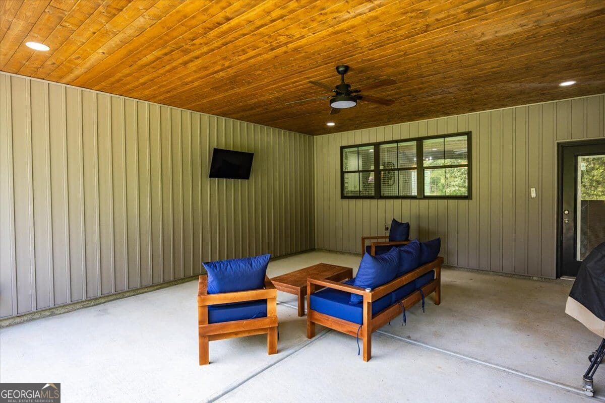 4 bedroom, 2 bathroom, 2,098 sq ft single family residence for sale at 252 Rum Creek Pass, Juliette, GA 31046 — photo 10