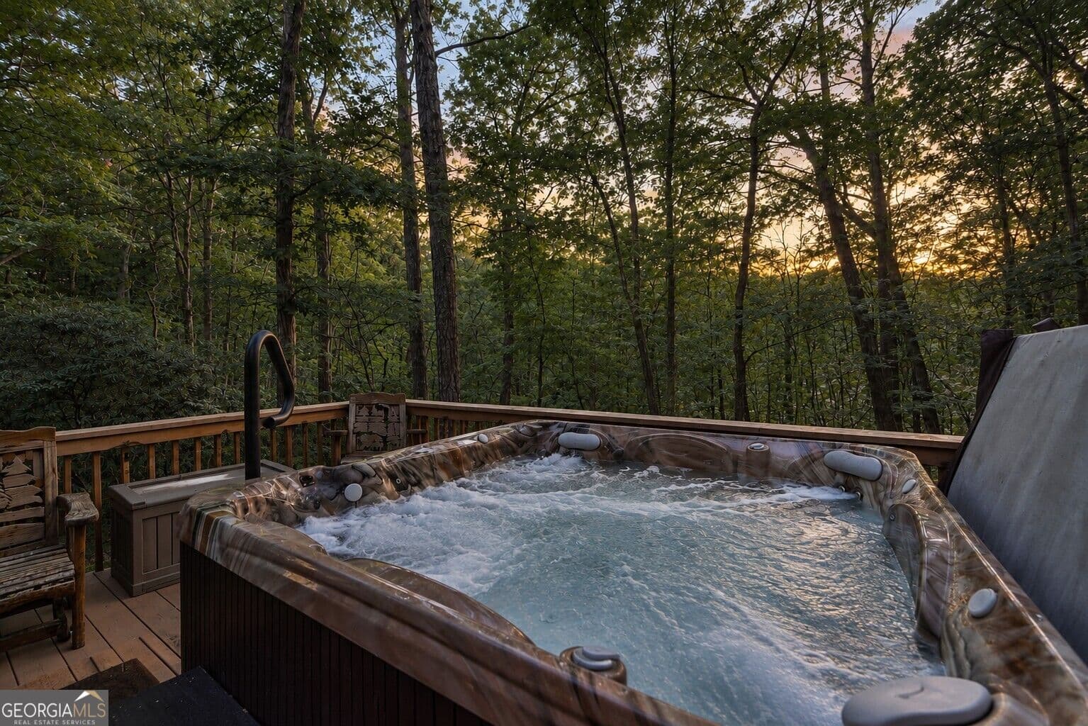 4 bedroom, 3 bathroom, 2,913 sq ft cabin,single family residence for sale at 162 Bluebell Circle, Jasper, GA 30143 — photo 6