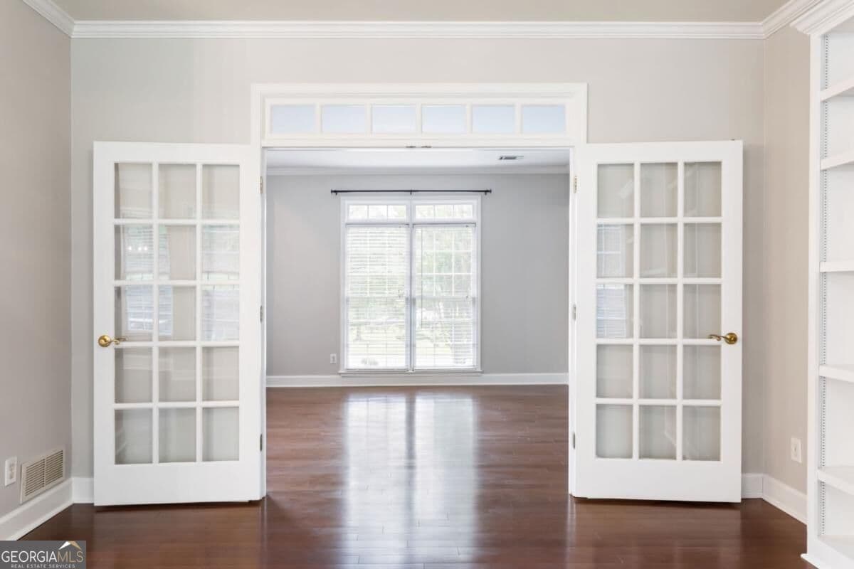 4 bedroom, 2.5 bathroom, 2,768 sq ft single family residence for sale at 1841 SW Lake Cove Drive, Atlanta, GA 30331 — photo 9