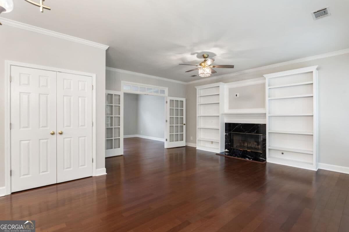 4 bedroom, 2.5 bathroom, 2,768 sq ft single family residence for sale at 1841 SW Lake Cove Drive, Atlanta, GA 30331 — photo 8