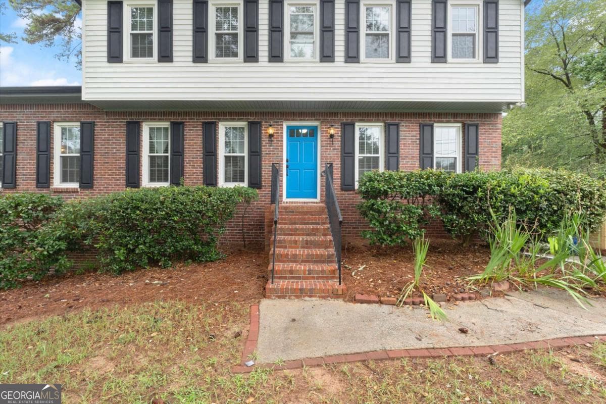 5 bedroom, 2.5 bathroom single family residence for rent at 3220 Casteel Road, Marietta, GA 30062 for $3,400 a month — photo 2
