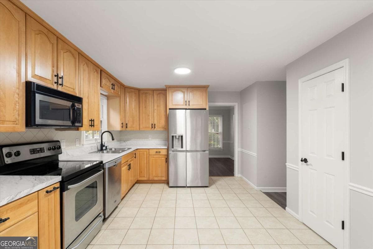 5 bedroom, 2.5 bathroom single family residence for rent at 3220 Casteel Road, Marietta, GA 30062 for $3,400 a month — photo 7