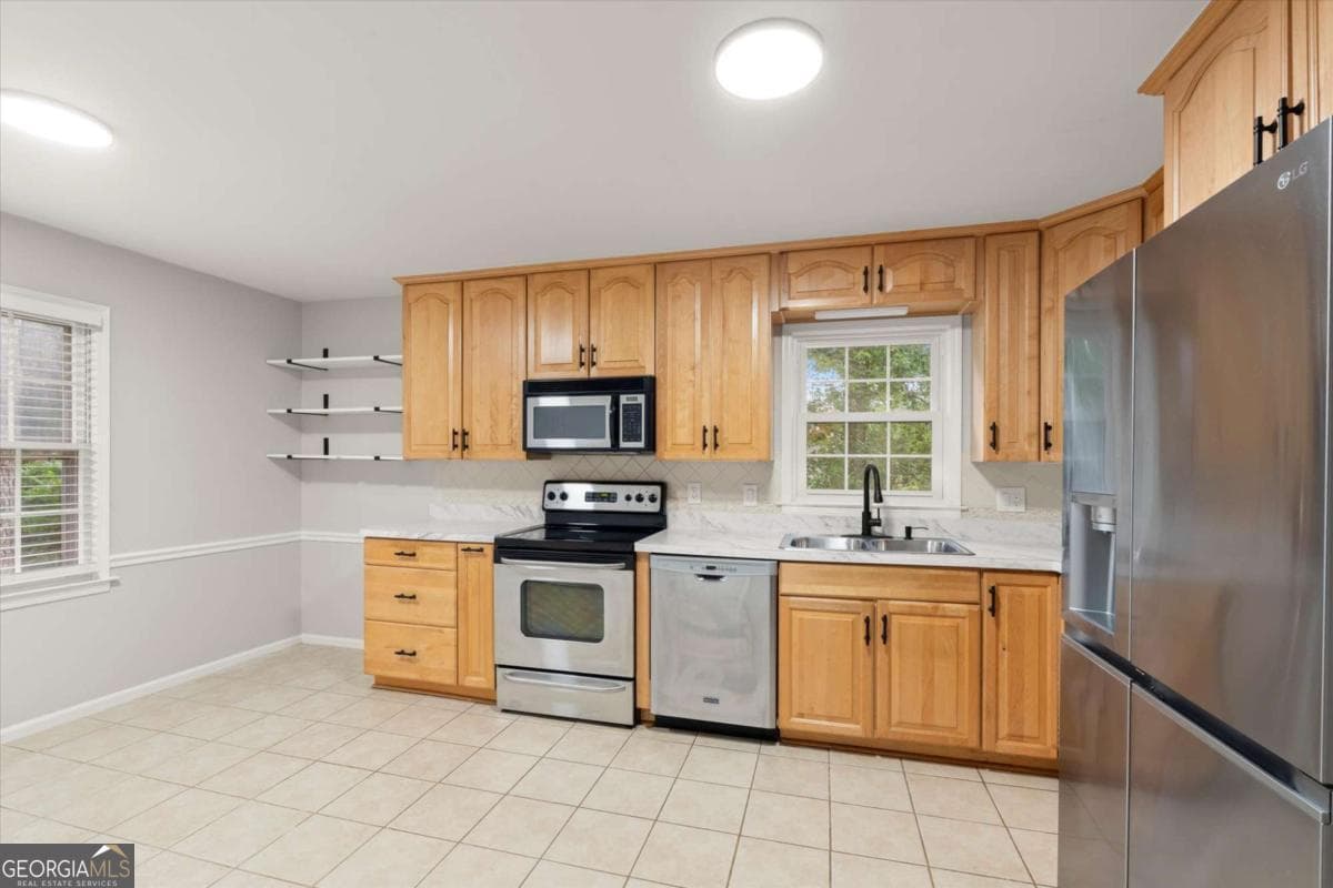 5 bedroom, 2.5 bathroom single family residence for rent at 3220 Casteel Road, Marietta, GA 30062 for $3,400 a month — photo 10