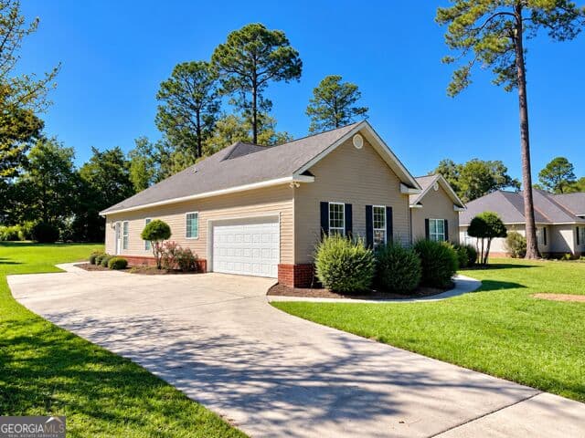 4 bedroom, 2 bathroom, 2,590 sq ft single family residence for sale at 709 Brookwood Drive, Statesboro, GA 30461 — photo 6