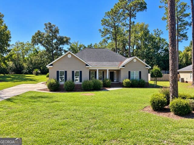 4 bedroom, 2 bathroom, 2,590 sq ft single family residence for sale at 709 Brookwood Drive, Statesboro, GA 30461