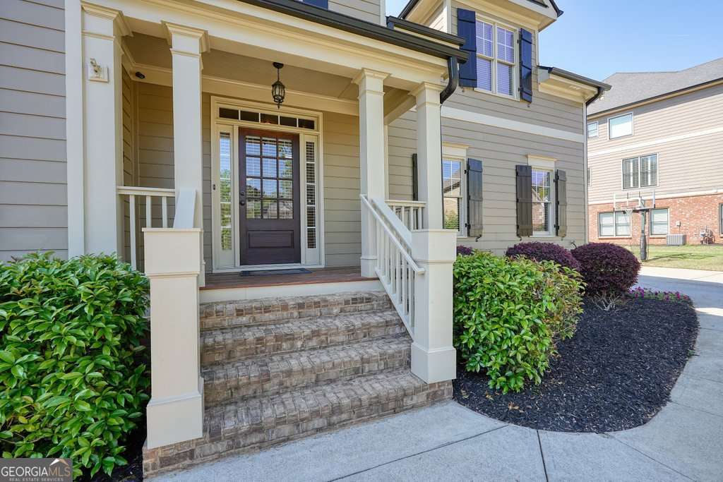 5 bedroom, 4 bathroom, 3,552 sq ft single family residence for sale at 302 Grant Court, Canton, GA 30114 — photo 3