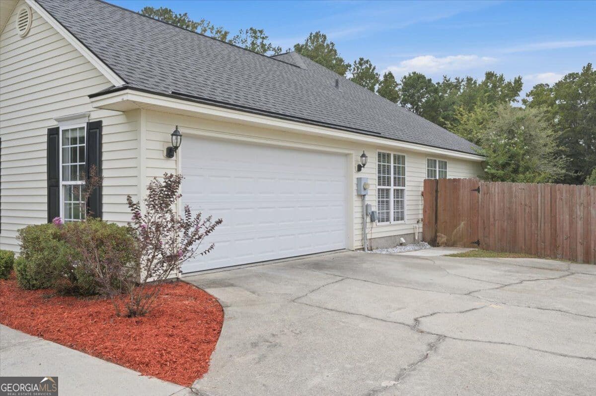 4 bedroom, 2 bathroom, 1,922 sq ft single family residence for sale at 204 Veranda Avenue, Guyton, GA 31312 — photo 7