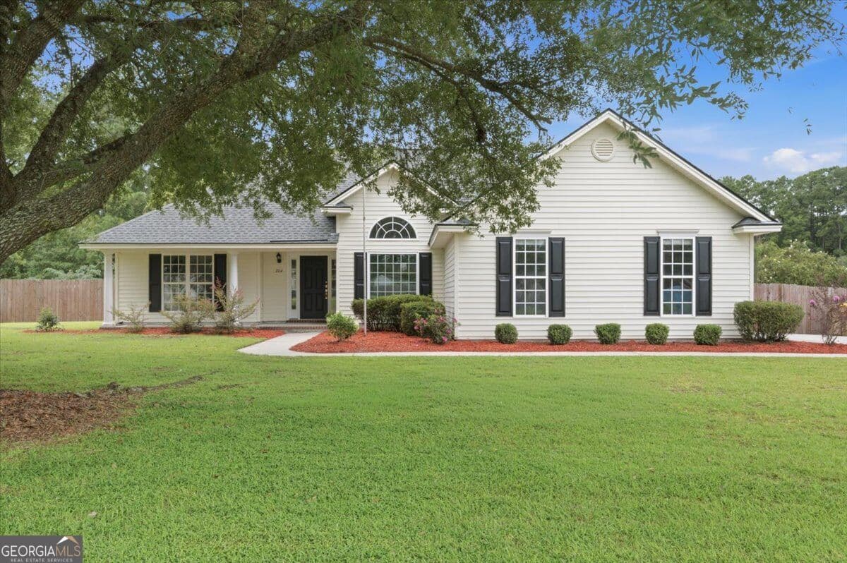 4 bedroom, 2 bathroom, 1,922 sq ft single family residence for sale at 204 Veranda Avenue, Guyton, GA 31312