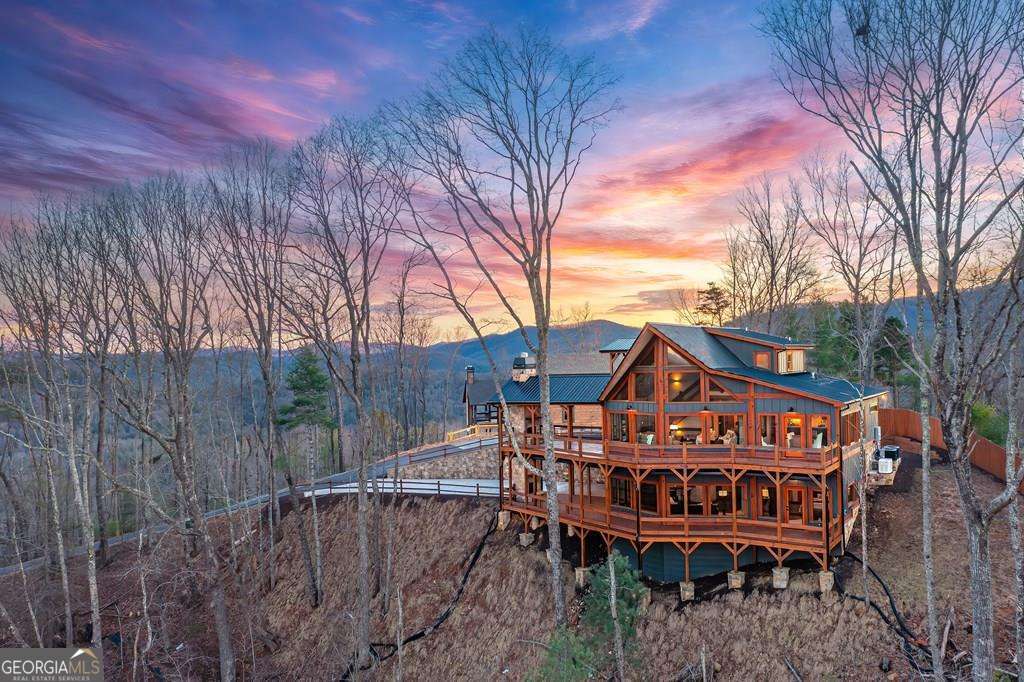 4 bedroom, 4.5 bathroom, 4,200 sq ft cabin,single family residence for sale at 470 Skylight Drive, Blue Ridge, GA 30513