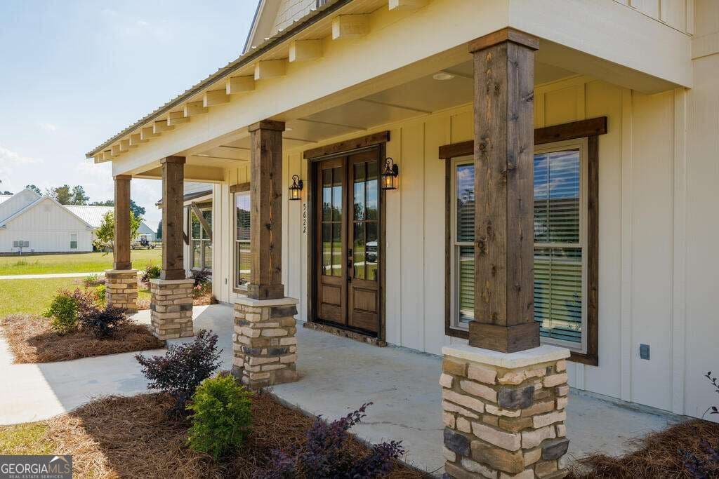 4 bedroom, 3 bathroom, 2,323 sq ft single family residence for sale at 5622 Buck Run Road, Lake Park, GA 31636 — photo 4
