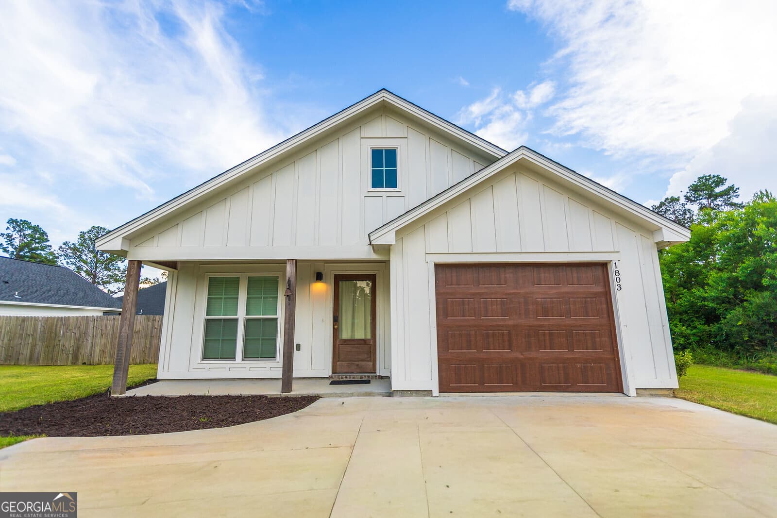 3 bedroom, 2 bathroom, 1,302 sq ft single family residence for sale at 1803 Northside Drive, Valdosta, GA 31602