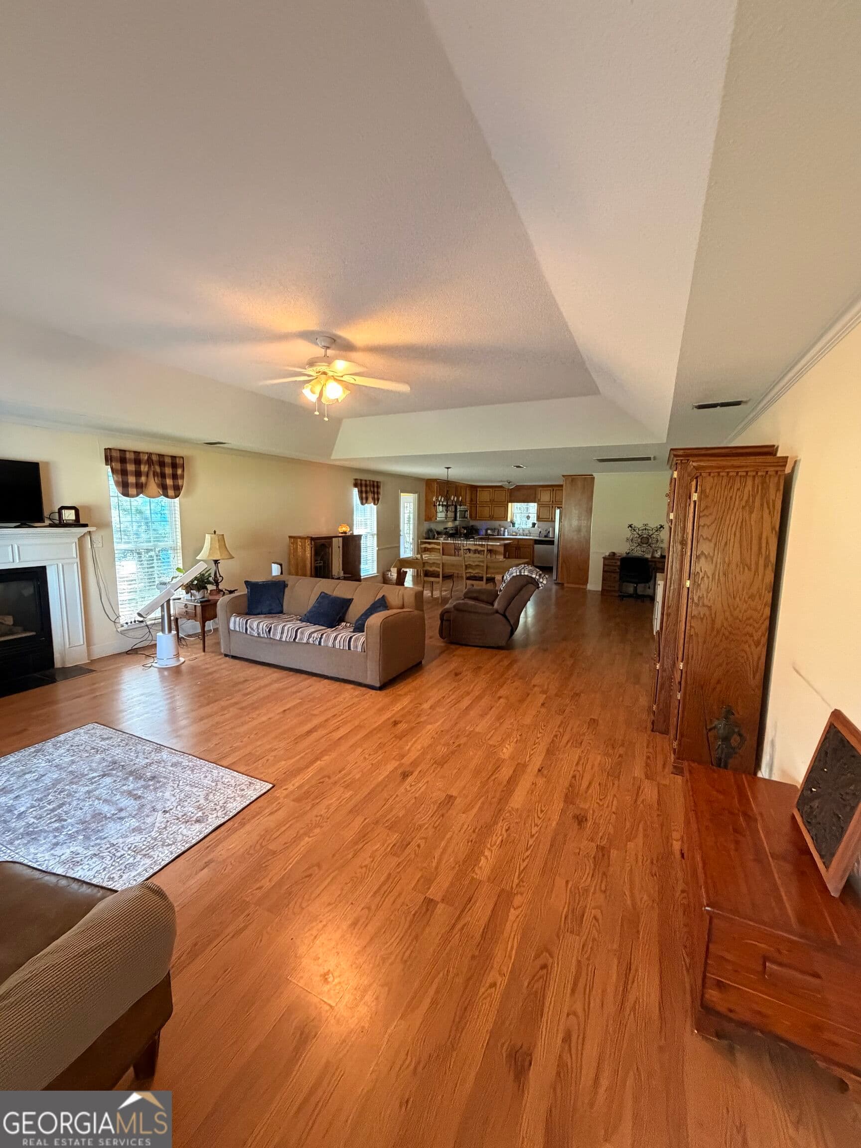 3 bedroom, 2 bathroom, 1,872 sq ft single family residence for sale at 178 Edinborough Drive, Leesburg, GA 31763 — photo 5