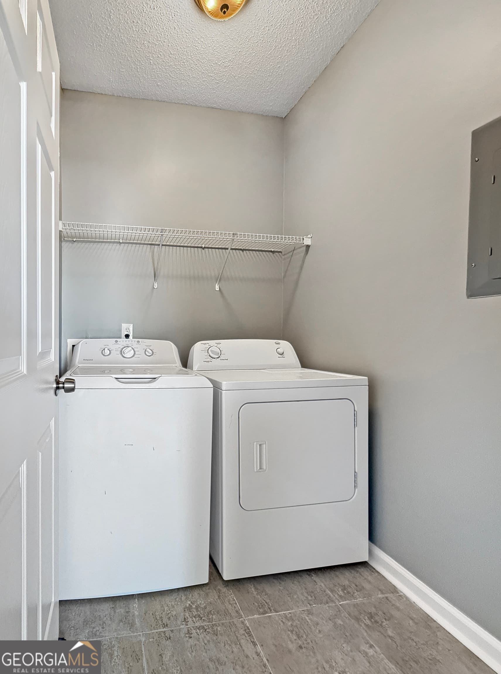 3 bedroom, 2.5 bathroom, 1,384 sq ft townhouse for sale at 353 Smokewood Way, Newnan, GA 30263 — photo 9