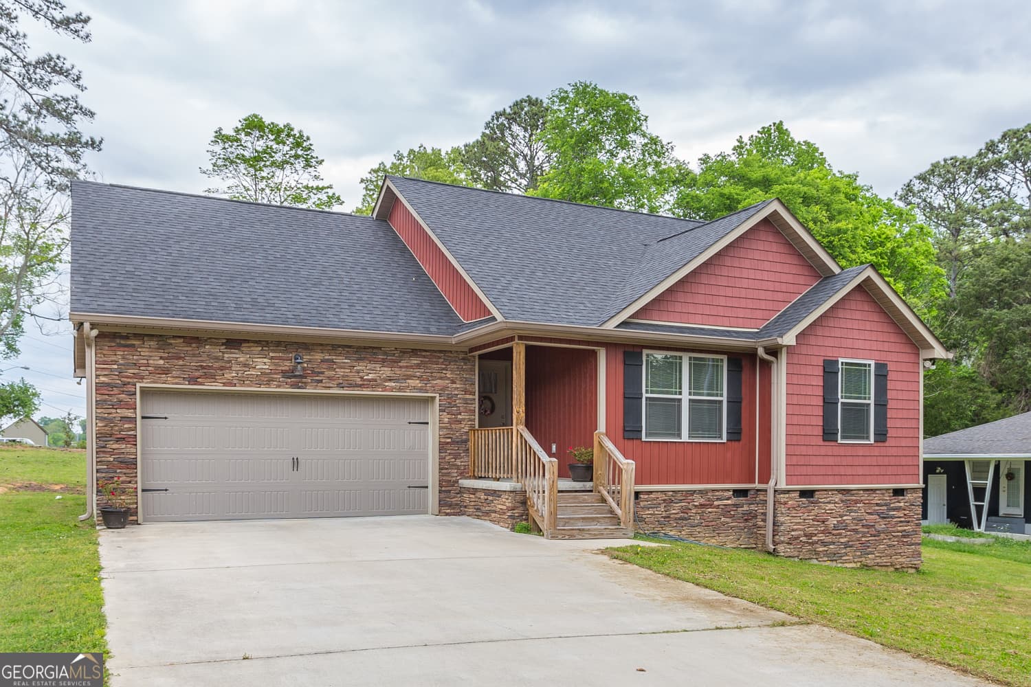 3 bedroom, 2 bathroom, 1,250 sq ft single family residence sold at 112 W Morgan Street, Lafayette, GA 30728