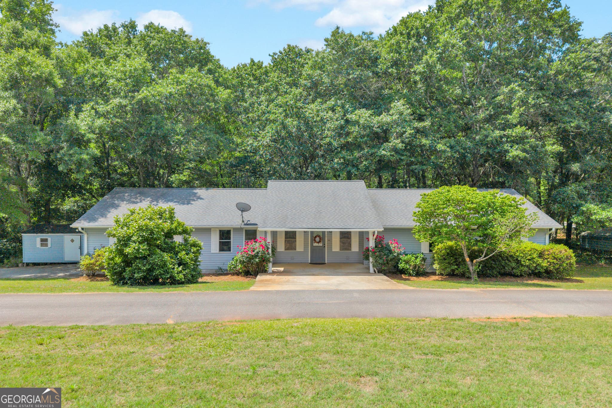 3 bedroom, 2.5 bathroom, 1,952 sq ft single family residence for sale at 79 Wisteria Cove Estate, Hartwell, GA 30643