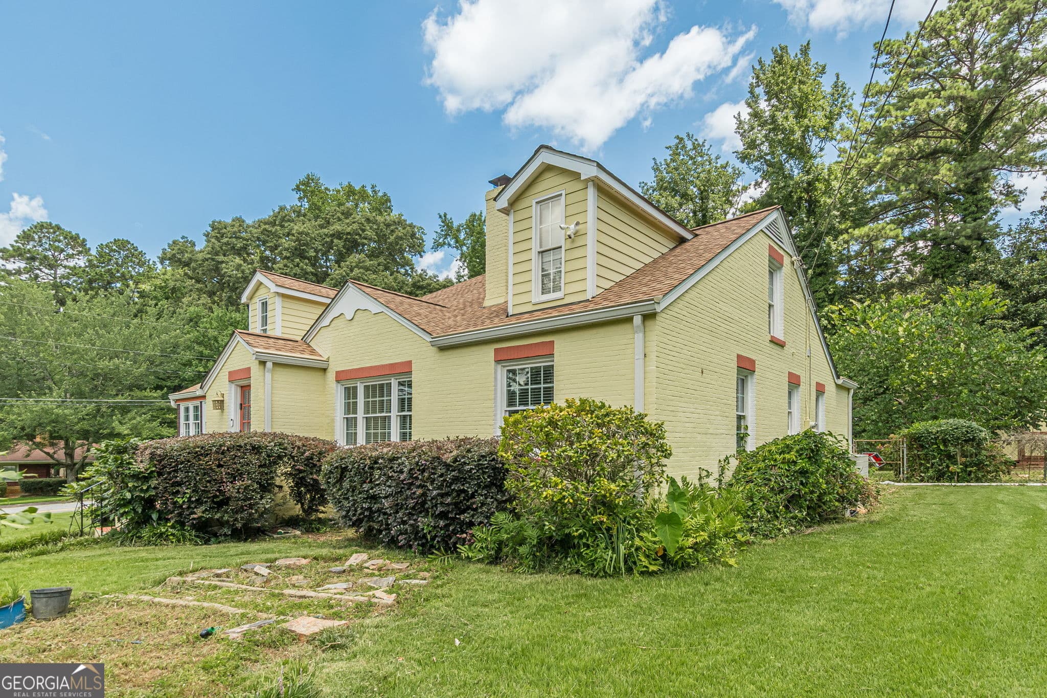 4 bedroom, 3 bathroom, 3,375 sq ft single family residence for sale at 2367 Ridgeway Avenue, College Park, GA 30337 — photo 2