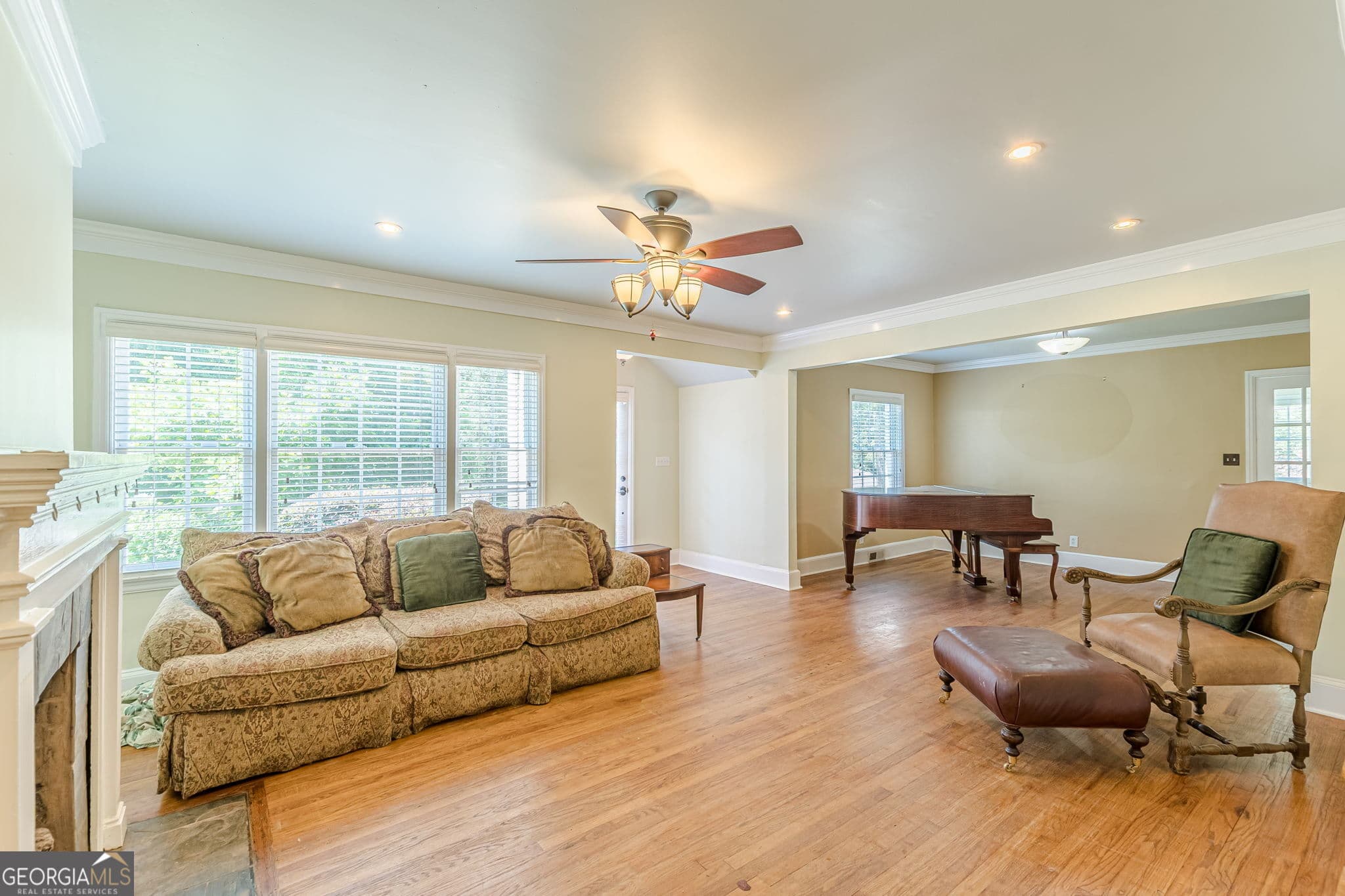 4 bedroom, 3 bathroom, 3,375 sq ft single family residence for sale at 2367 Ridgeway Avenue, College Park, GA 30337 — photo 7