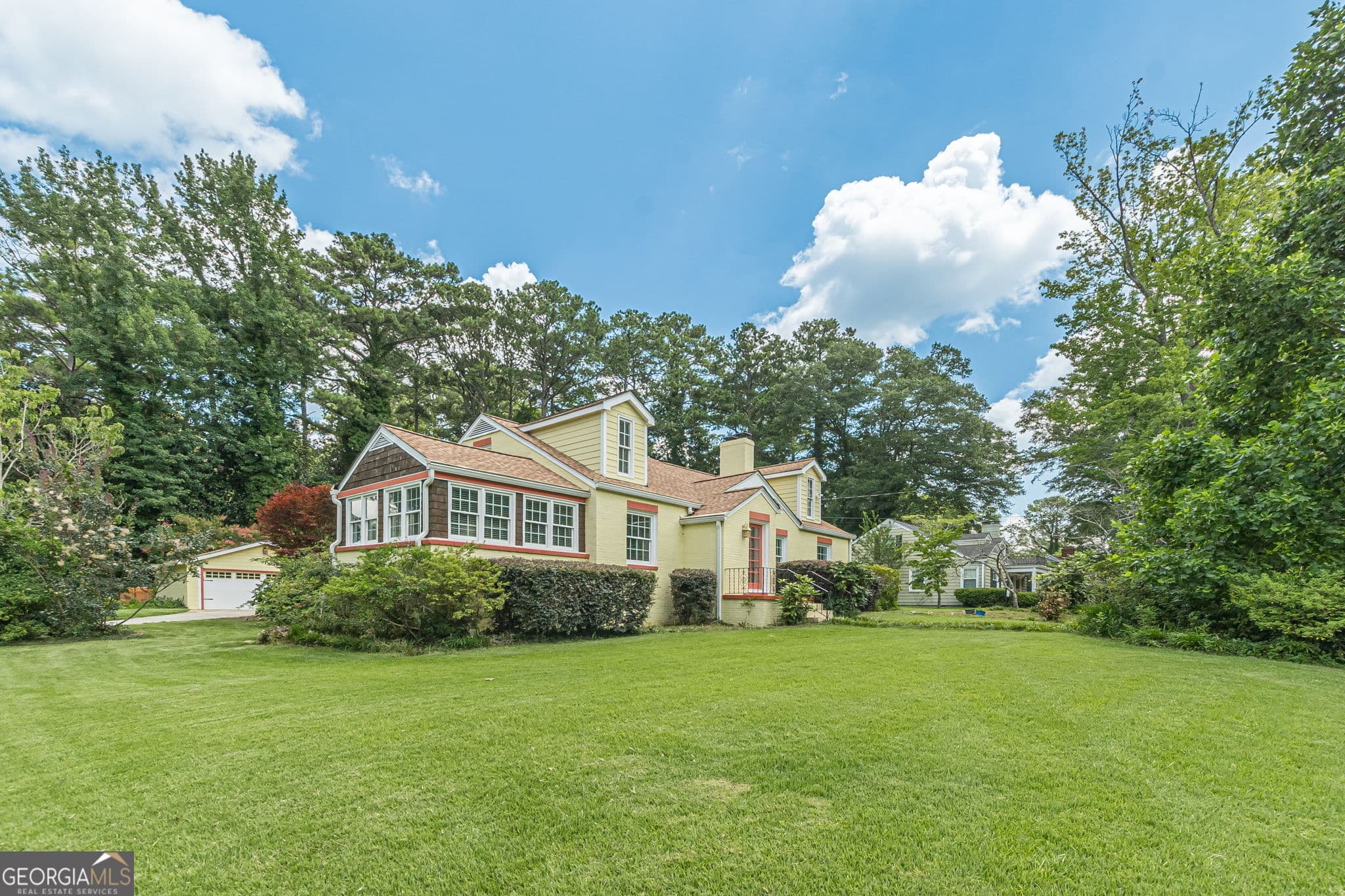 4 bedroom, 3 bathroom, 3,375 sq ft single family residence for sale at 2367 Ridgeway Avenue, College Park, GA 30337 — photo 4
