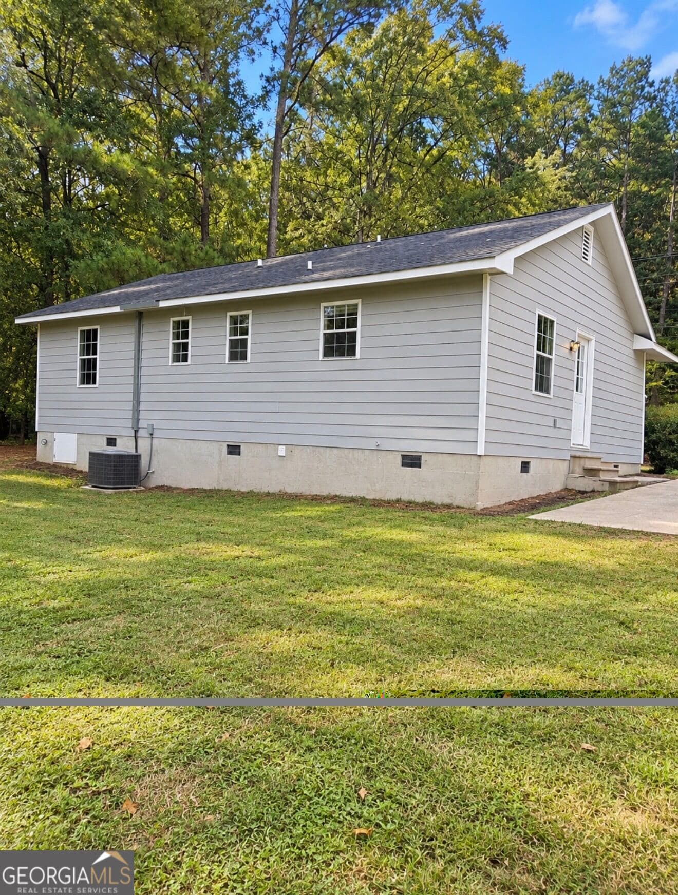 3 bedroom, 2 bathroom, 1,142 sq ft single family residence for sale at 345 Union Grove Church Road, Calhoun, GA 30701 — photo 2