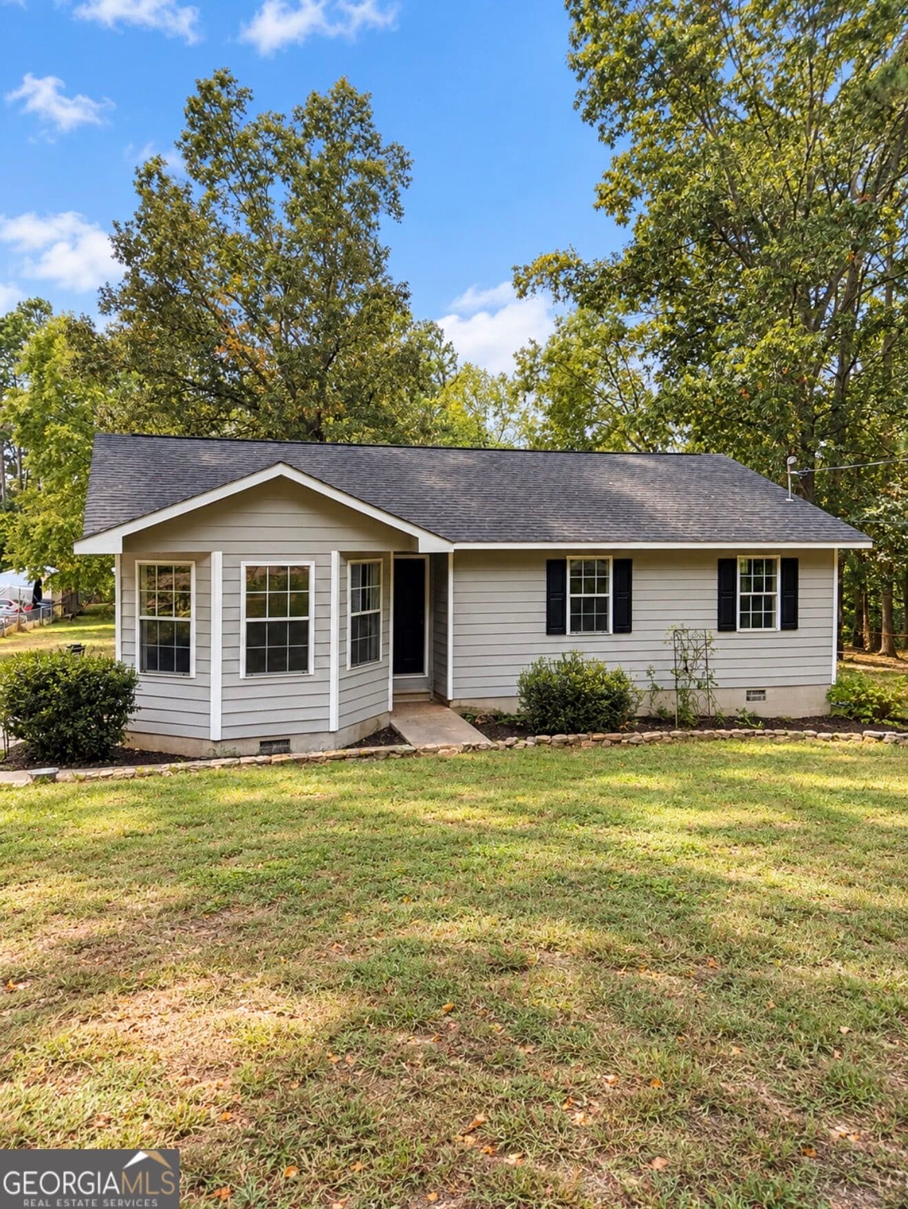 3 bedroom, 2 bathroom, 1,142 sq ft single family residence for sale at 345 Union Grove Church Road, Calhoun, GA 30701 — photo 1 of 16