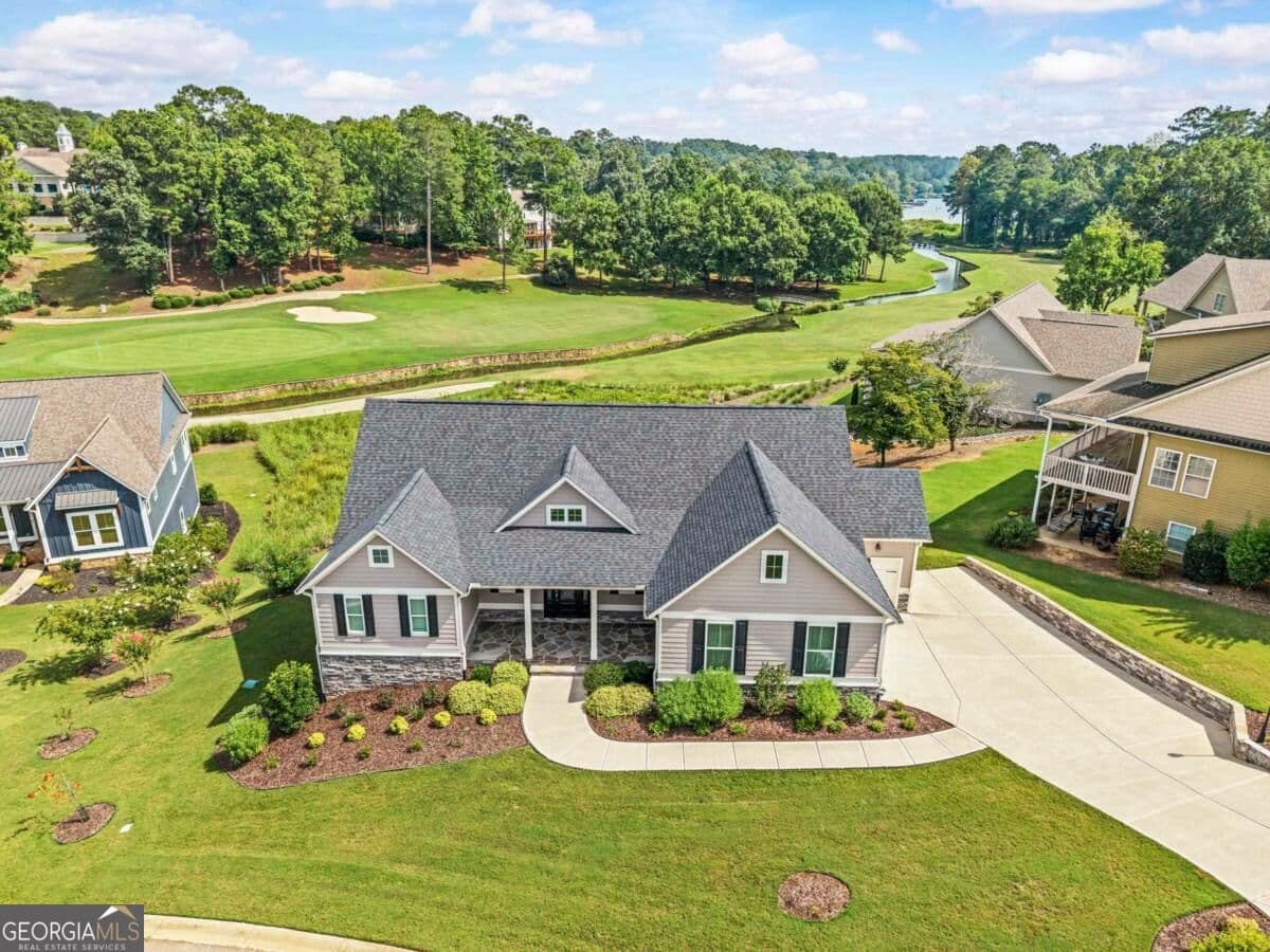 4 bedroom, 3 bathroom, 4,200 sq ft single family residence for sale at 1011 Lofter Place, Greensboro, GA 30642 — photo 4