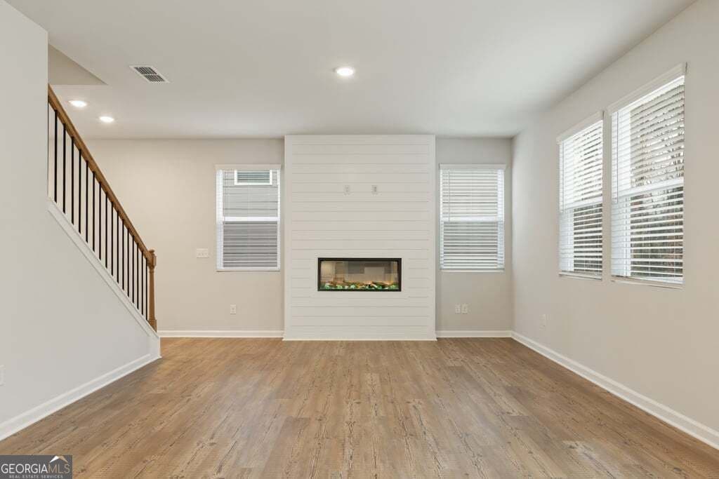 5 bedroom, 4 bathroom, 2,343 sq ft single family residence for sale at 8031 Dickens Drive, Fairburn, GA 30213 — photo 4