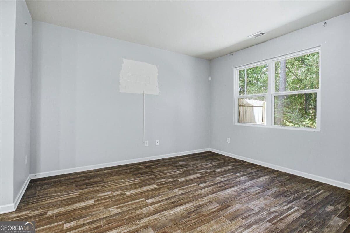 3 bedroom, 2.5 bathroom, 1,514 sq ft townhouse for sale at 6338 Kinsland Court, Lithonia, GA 30058 — photo 7
