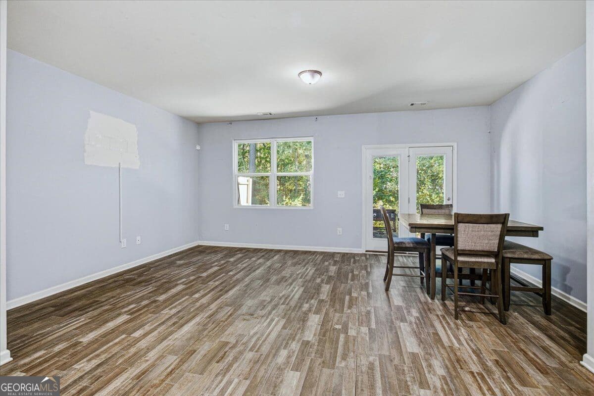 3 bedroom, 2.5 bathroom, 1,514 sq ft townhouse for sale at 6338 Kinsland Court, Lithonia, GA 30058 — photo 10