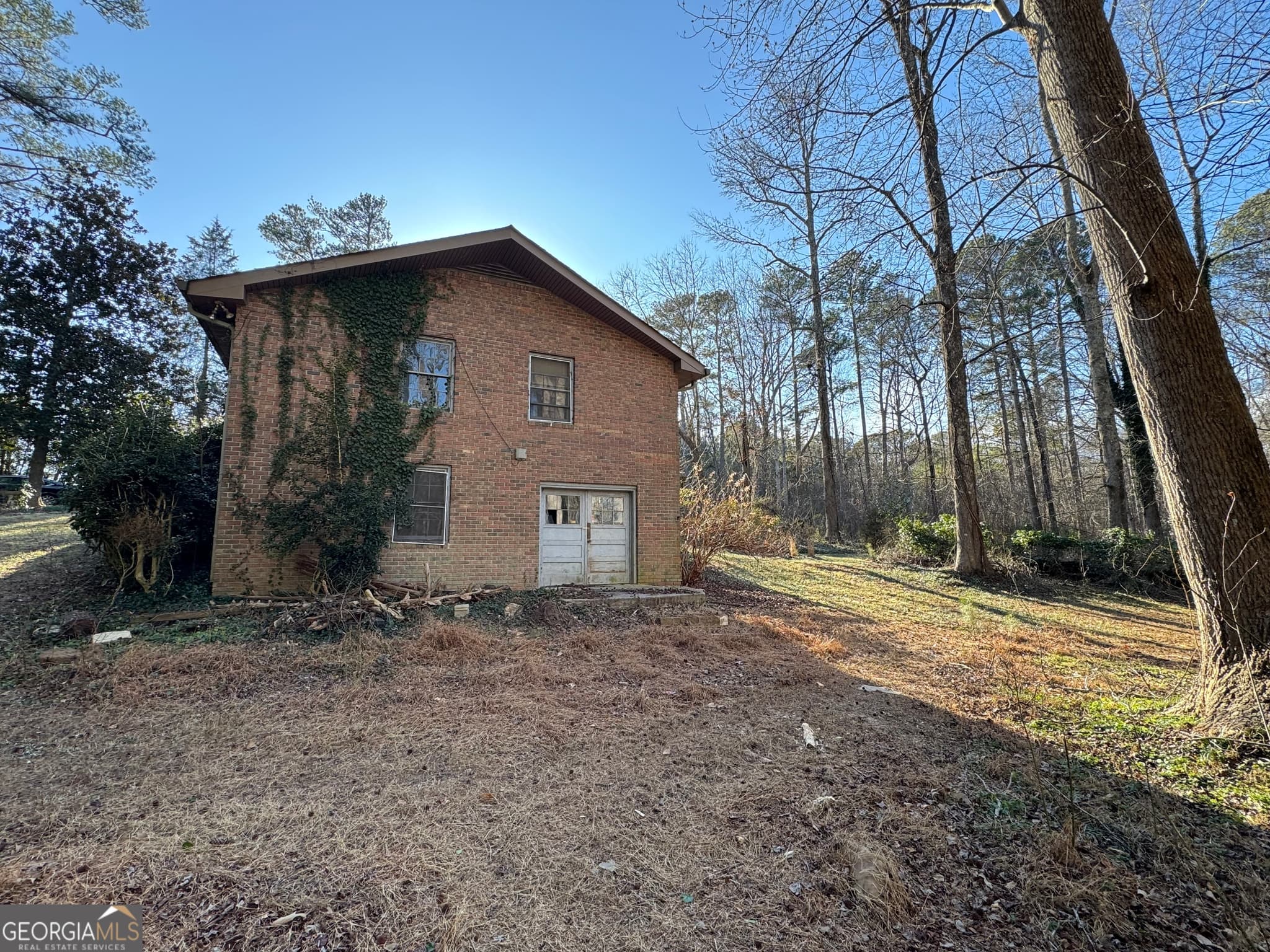 3 bedroom, 2.5 bathroom, 1,296 sq ft single family residence for sale at 3955 Demooney Road, Atlanta, GA 30349 — photo 6