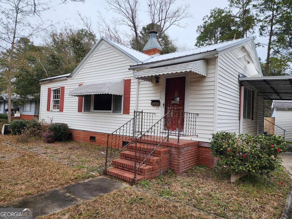 3 bedroom, 2 bathroom, 1,368 sq ft single family residence sold at 113 Johnson Street, Baxley, GA 31513