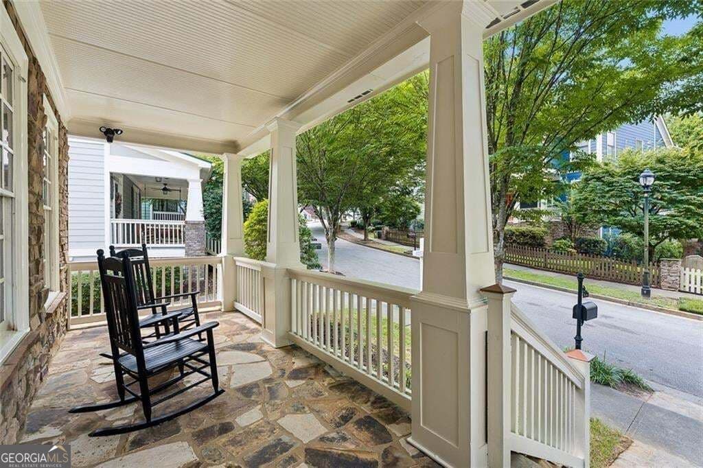 4 bedroom, 2.5 bathroom, 2,514 sq ft single family residence for sale at 1634 Gilstrap Lane, Atlanta, GA 30318 — photo 2